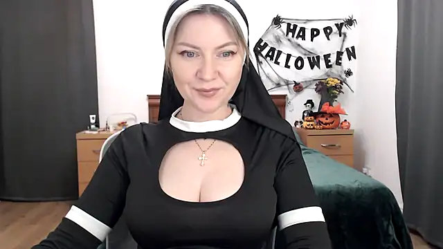 ParadiseAlina online show from October 31, 2025, 9:05 pm