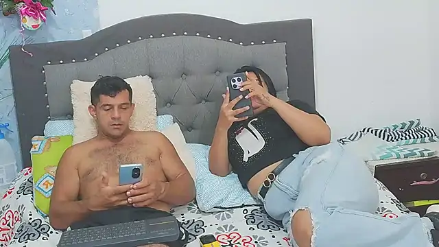 Nicolletorres2 online show from April 16, 2026, 10:01 pm