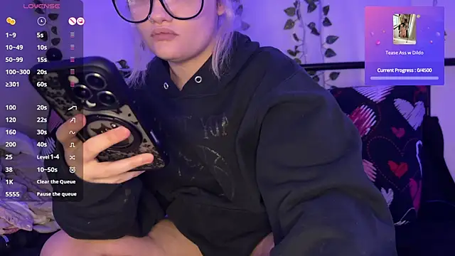 xxNaughtyNicolexx online show from October 5, 2025, 12:09 am