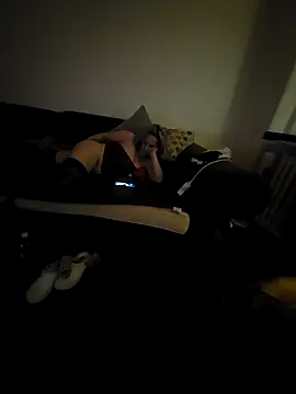 Snapshot of ladylou23 chatting on November 22, 2025, 2:43 am ladylou23 online show from November 22, 2025, 2:43 am