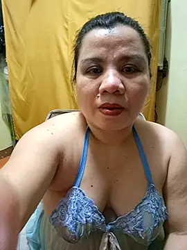 hotlyn45 online show from September 27, 2025, 12:10 pm