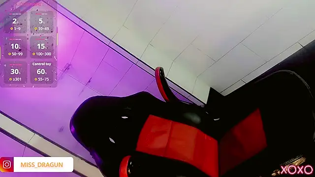 Ana sophia  online show from September 29, 2025, 11:26 am