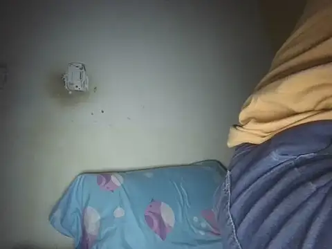 zairabreze online show from April 12, 2026, 11:43 pm