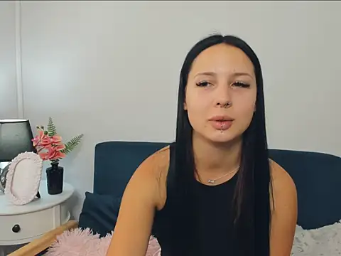 Snapshot of TaliaAdorable chatting on October 5, 2025, 9:18 am TaliaAdorable online show from October 5, 2025, 9:18 am