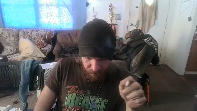 Poundtown1226 online show from September 9, 2025, 1:32 pm