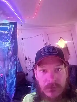 Poundtown1226 online show from May 26, 2026, 9:11 pm