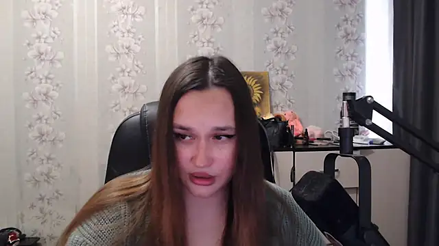 EvitaAusmus online show from September 17, 2025, 7:32 am
