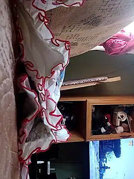 Snapshot of sweetdebbiexxxx chatting on October 15, 2025, 10:37 am sweetdebbiexxxx online show from October 15, 2025, 10:37 am