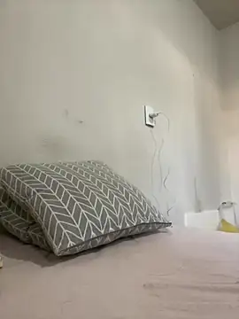 Snapshot of Katianesantos chatting on October 15, 2025, 6:08 pm Katianesantos online show from October 15, 2025, 6:08 pm