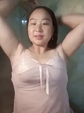 suki-lady online show from October 18, 2025, 1:12 pm