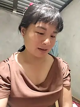 kute-00 online show from September 29, 2025, 1:49 pm