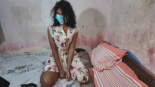 LarkingNewel online show from January 18, 2026, 3:05 pm