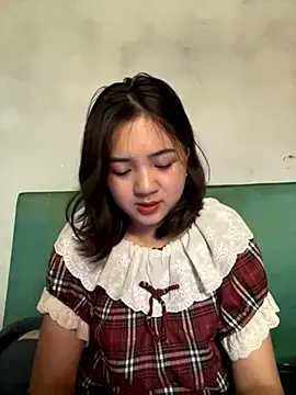 Snapshot of Lonnina chatting on November 2, 2025, 5:54 am Lonnina online show from November 2, 2025, 5:54 am