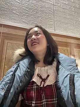 Snapshot of Lonnina chatting on November 3, 2025, 1:51 am Lonnina online show from November 3, 2025, 1:51 am