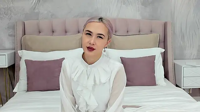 Snapshot of BarbieMilne chatting on September 18, 2025, 3:03 pm BarbieMilne online show from September 18, 2025, 3:03 pm