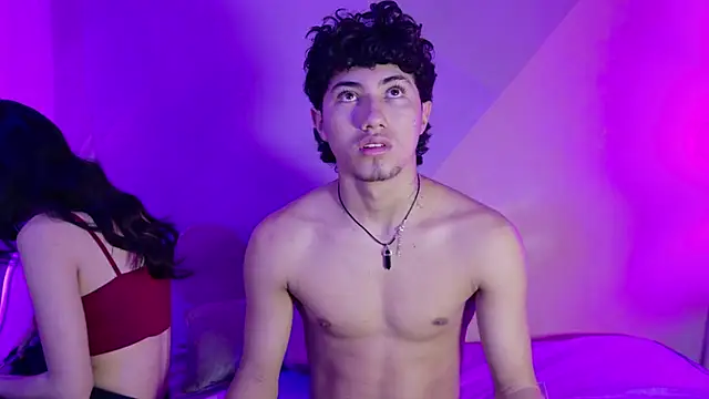 Snapshot of Laura_and_Kevin chatting on September 25, 2025, 2:10 pm Laura and Kevin online show from September 25, 2025, 2:10 pm