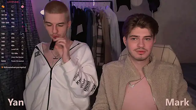 itsyanbb online show from November 12, 2025, 3:23 pm