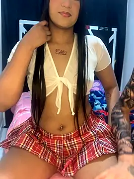 zoeandangel online show from November 5, 2025, 6:57 am