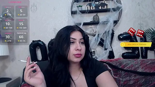 Snapshot of AnaysDivine chatting on October 22, 2025, 8:14 am AnaysDivine online show from October 22, 2025, 8:14 am