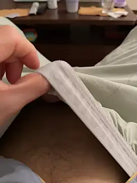 Snapshot of miniyellower chatting on March 4, 2026, 12:44 pm miniyellower online show from March 4, 2026, 12:44 pm