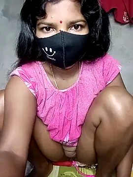 Snapshot of Renuka_GG chatting on December 15, 2025, 1:10 am Renuka GG online show from December 15, 2025, 1:10 am