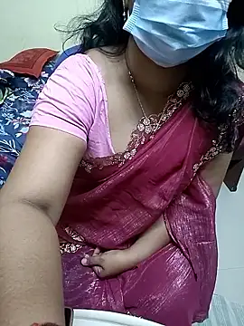 Snapshot of tamilmaha12 chatting on March 4, 2026, 7:09 pm tamilmaha12 online show from March 4, 2026, 7:09 pm