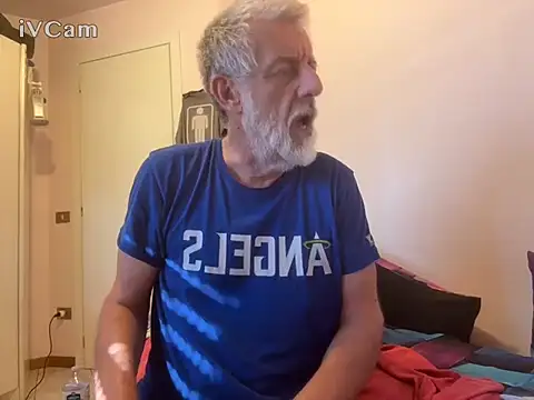 Snapshot of Pigna16PSRN chatting on June 27, 2026, 4:01 pm Pigna16PSRN online show from June 27, 2026, 4:01 pm