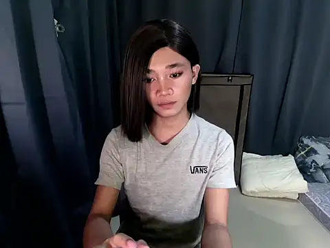 Snapshot of Petite_HugeCock chatting on October 26, 2025, 12:22 pm Petite HugeCock online show from October 26, 2025, 12:22 pm