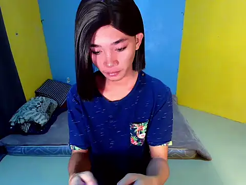 Petite HugeCock online show from April 20, 2026, 2:36 am