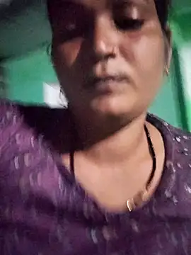 Kavya hot online show from September 29, 2025, 4:01 pm