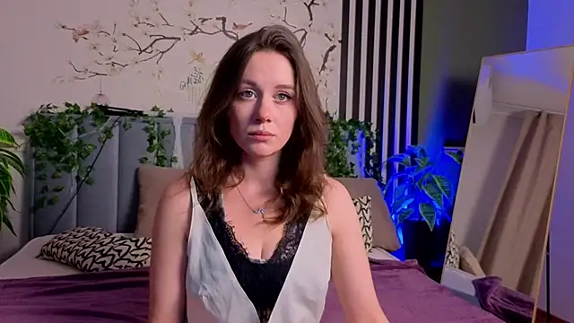SkyHelen online show from November 7, 2025, 4:34 am