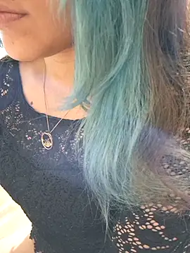 Snapshot of euahotmarii20 chatting on September 18, 2025, 7:21 am euahotmarii20 online show from September 18, 2025, 7:21 am