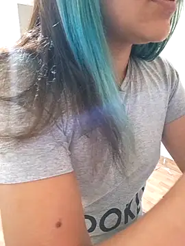 Snapshot of euahotmarii20 chatting on September 23, 2025, 9:01 am euahotmarii20 online show from September 23, 2025, 9:01 am