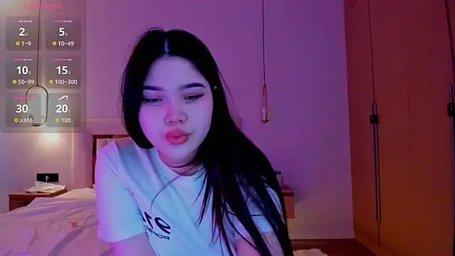 Snapshot of yummmymommy chatting on September 20, 2025, 9:10 am yummmymommy online show from September 20, 2025, 9:10 am