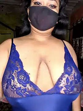 Smile-quien online show from November 3, 2025, 2:57 am