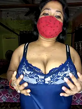 Smile-quien online show from December 2, 2025, 2:56 pm