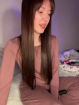 Veliora online show from March 24, 2026, 6:35 pm