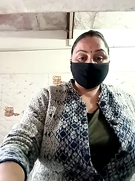 Rakhi sawant143 online show from December 14, 2025, 2:17 am