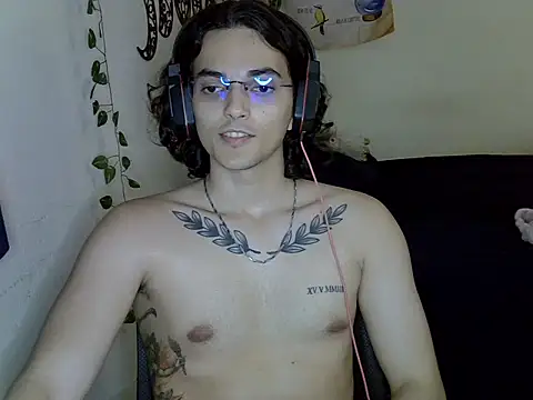 Snapshot of In_Helio chatting on November 25, 2025, 11:49 pm In Helio online show from November 25, 2025, 11:49 pm