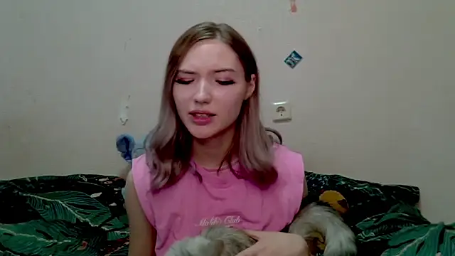 Snapshot of _kikiclark__ chatting on October 19, 2025, 2:07 pm kikiclark online show from October 19, 2025, 2:07 pm