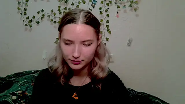 Snapshot of _kikiclark__ chatting on October 29, 2025, 8:54 pm kikiclark online show from October 29, 2025, 8:54 pm