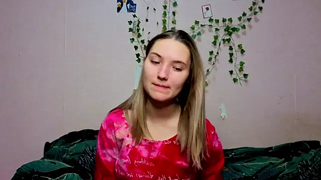  kikiclark   online show from December 18, 2025, 8:48 pm