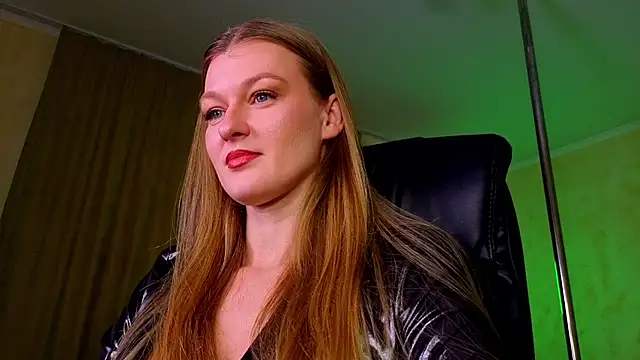 Snapshot of MysticVenus_ chatting on February 12, 2026, 3:07 pm MysticVenus online show from February 12, 2026, 3:07 pm