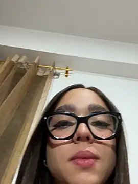 hottiee melannie online show from March 5, 2026, 4:30 am