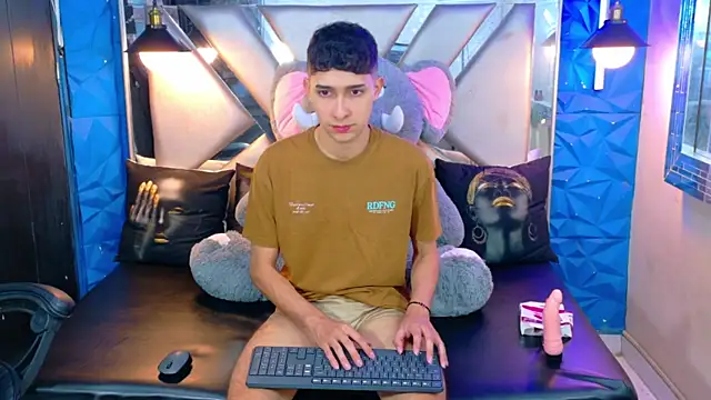 Snapshot of Kygo_Williams chatting on September 16, 2025, 12:50 pm Kygo Williams online show from September 16, 2025, 12:50 pm