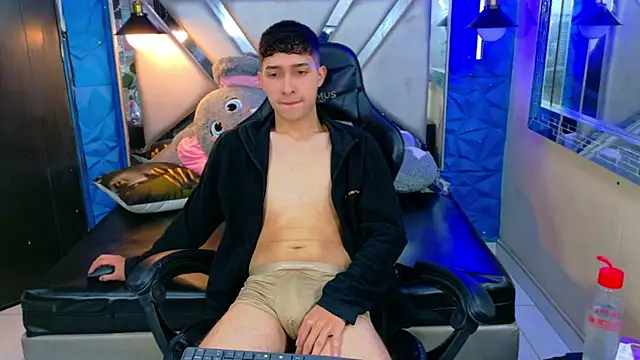 Snapshot of Kygo_Williams chatting on October 8, 2025, 1:53 pm Kygo Williams online show from October 8, 2025, 1:53 pm