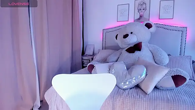 Mayajhons online show from December 3, 2025, 12:36 pm