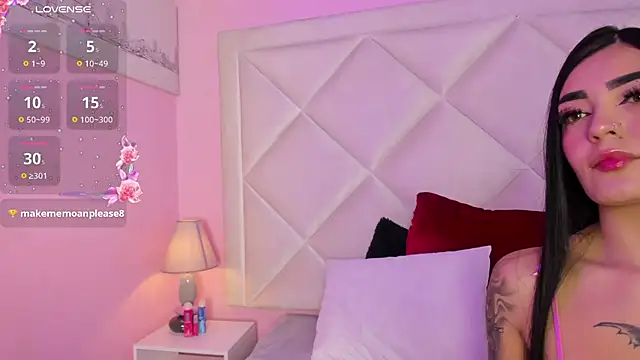 Miaa Smithh   online show from April 9, 2026, 12:10 pm