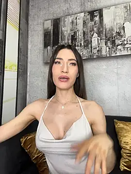 SweetieSinXXX online show from August 8, 2026, 1:35 pm