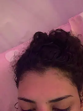 Snapshot of luluzinhax chatting on January 19, 2026, 4:16 am luluzinhax online show from January 19, 2026, 4:16 am